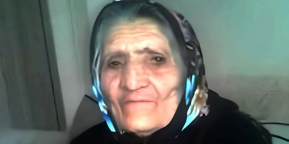 Yanlı kadın çıkan yangında öldü