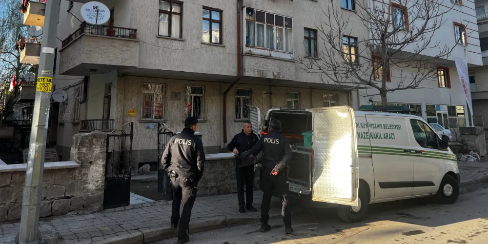 Kızı tarafından bıçaklanan kadın öldü