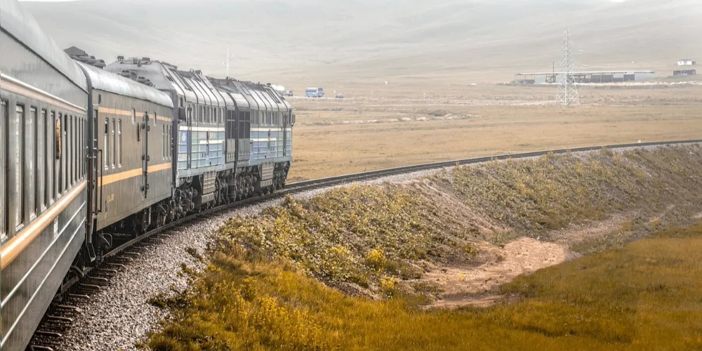 Tren otomobil ile çarpıştı! 4 ölü, 3 yaralı