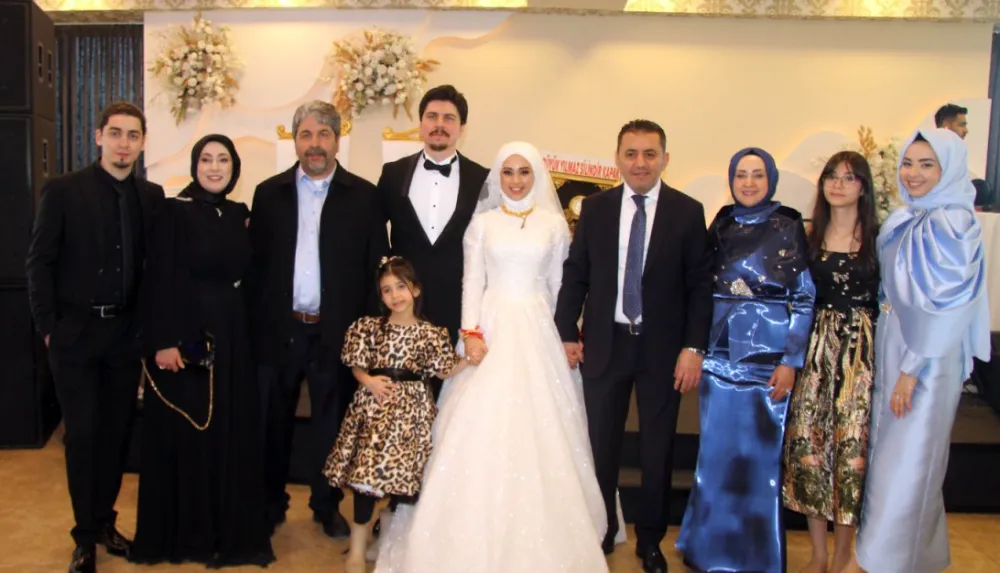 Candan ve Sarıtaş ailelerinin mutlu günü