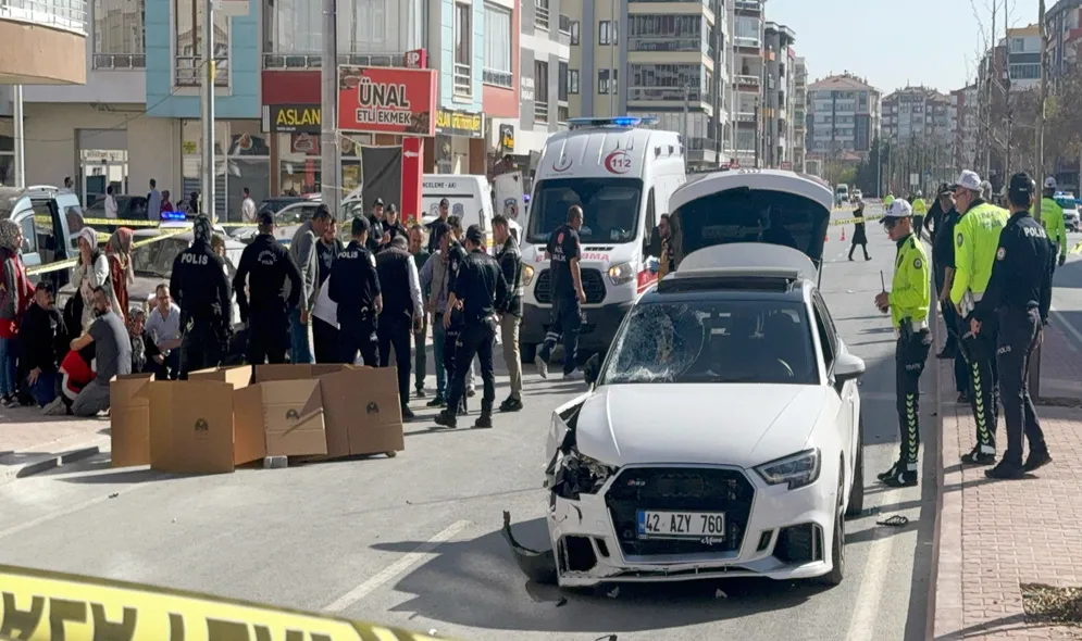 Yaşı küçük sürücü öğrencilere çarptı: 1 ölü, 1 yaralı
