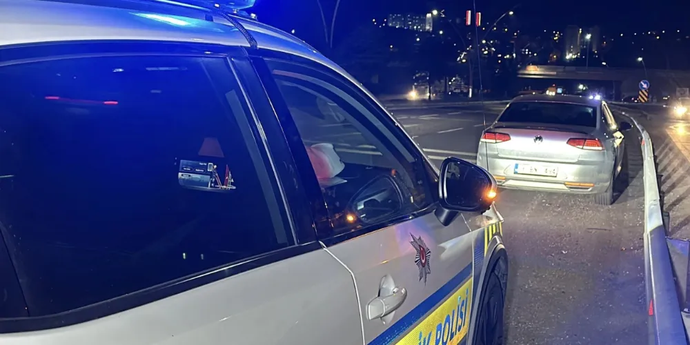 Yolun karşısına geçmek isterken otomobilin altında kalarak can verdi