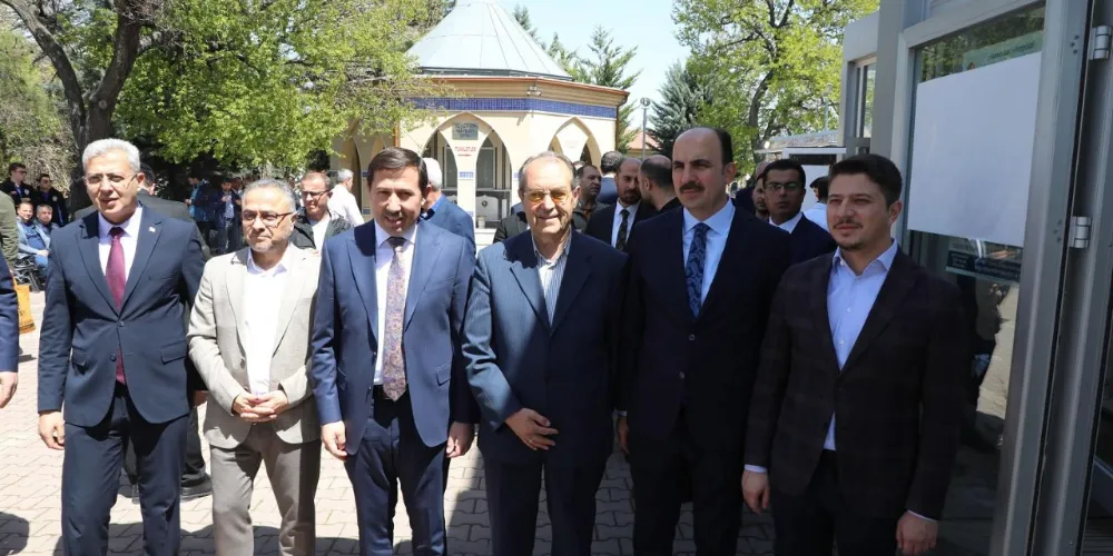 Konya protokolü vatandaşlarla bir araya geldi