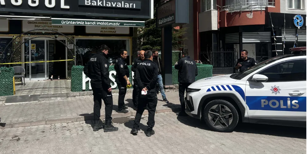 Husumetlisini pastanede vurarak öldürdü